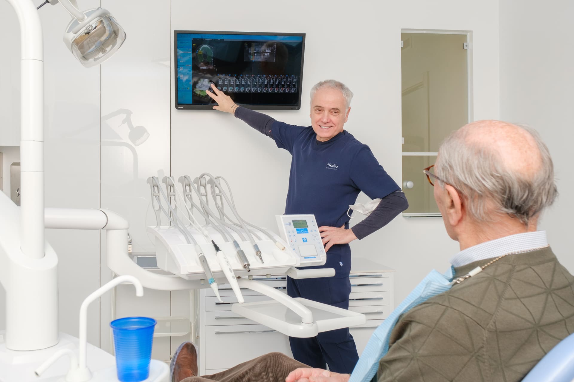 Implantologia - D'Autilio Studio Odontoiatrico - estrazione del dente del giudizio a Lanciano