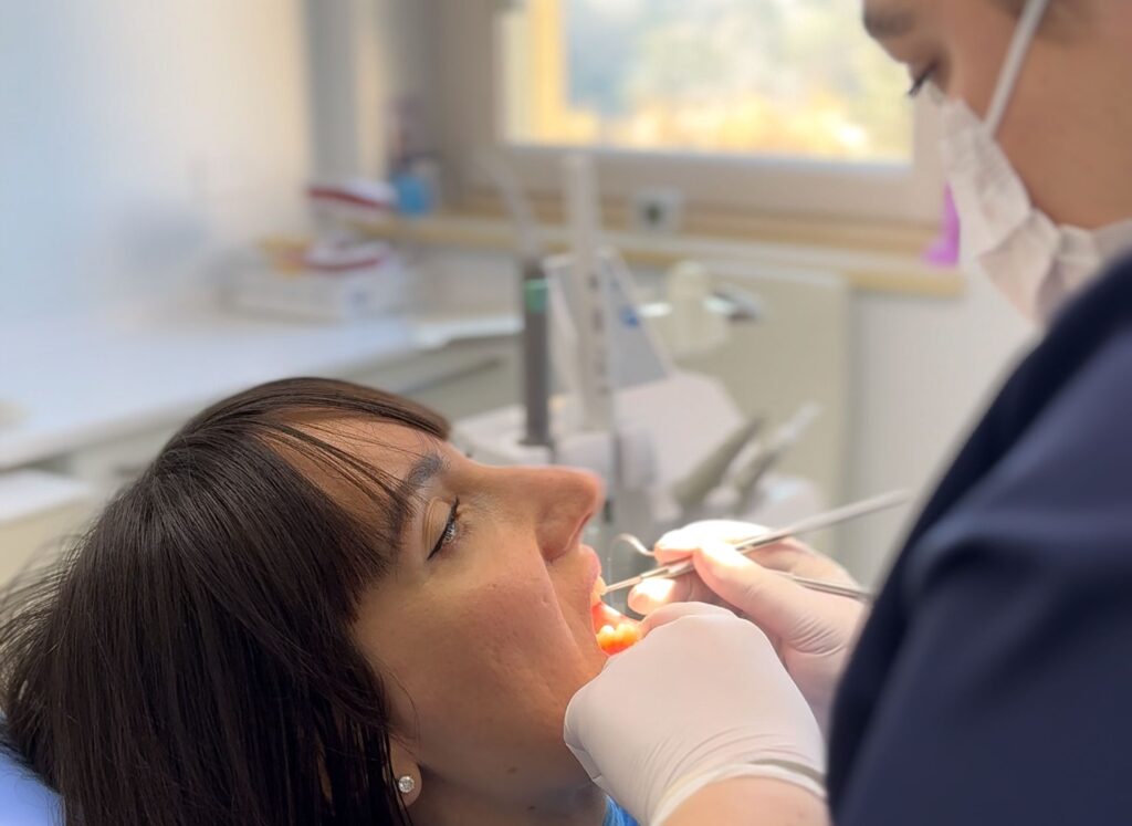 Visita odontoiatrica a Lanciano - Quando fare la prima visita dal dentista - come si fa la pulizia dei denti